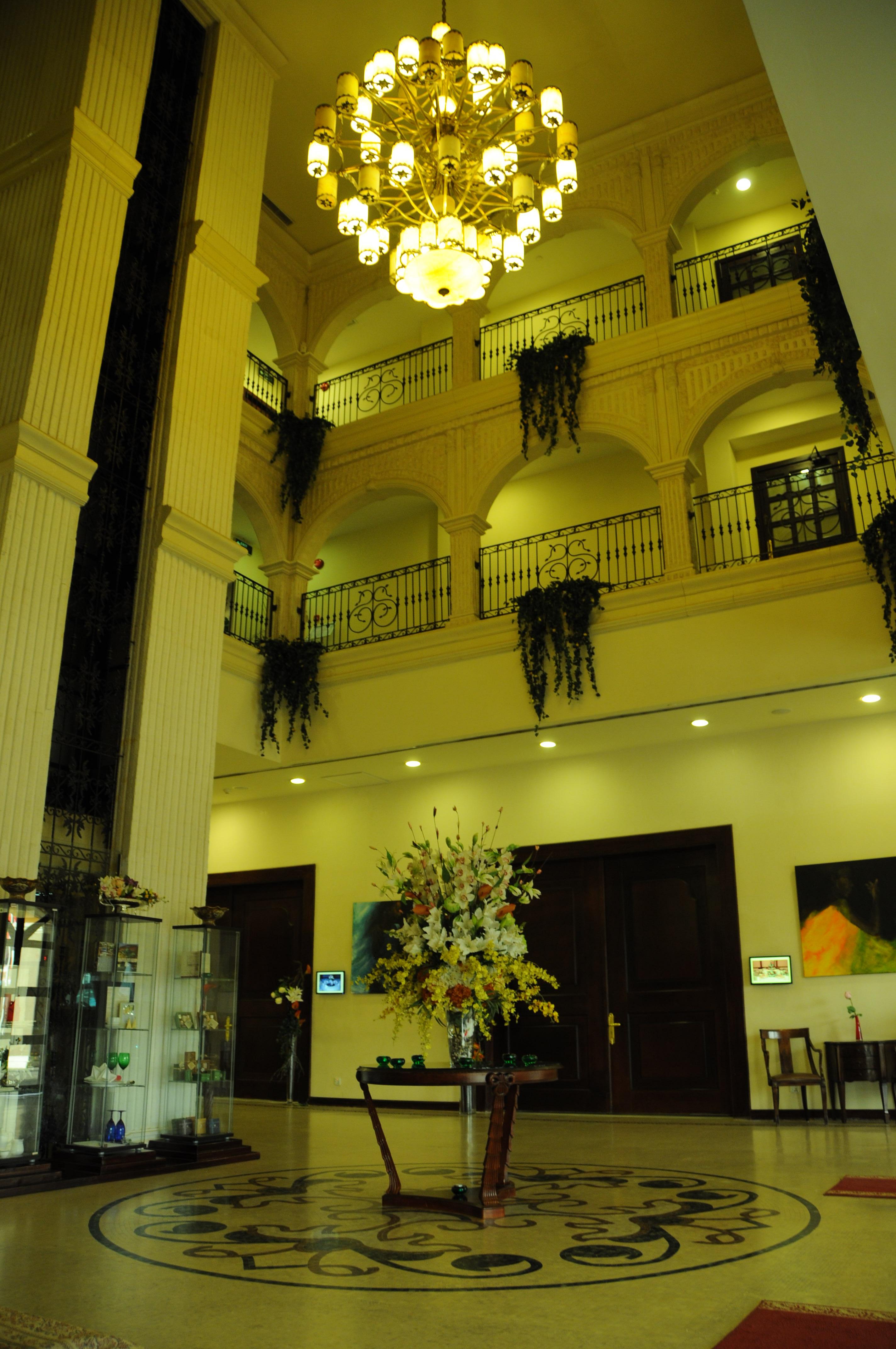 The centro de convenciones&Royal Suites Hotel Kuwait City Exterior foto